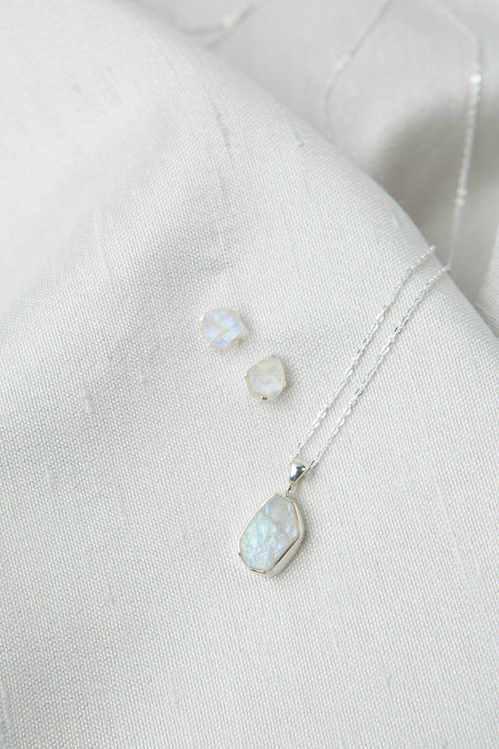 Birthstone 16-20.5" June Natural Rainbow Moonstone Pendant Necklace And Earrings Set