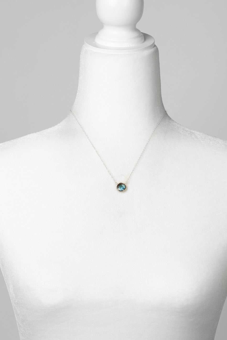 Favorites 16-18" Silver Labradorite Simple Necklace