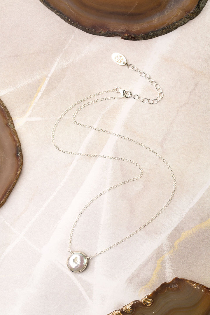 Favorites 16-18" Silver Pearl Bezel Simple Necklace