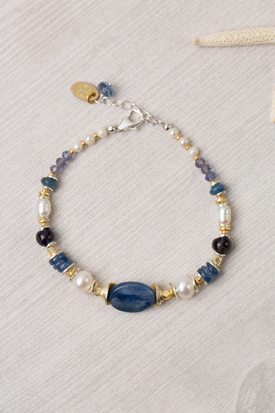 Seaside 7.5-8.5" Pearl, Kyanite, Iolite Simple Bracelet