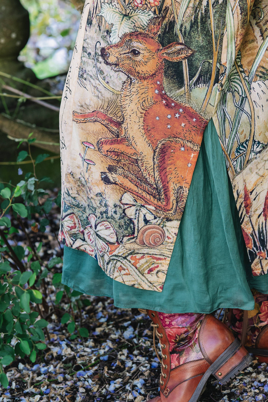 Lovelight Opera Duster Kimono Robe w/woodland deer & swallow