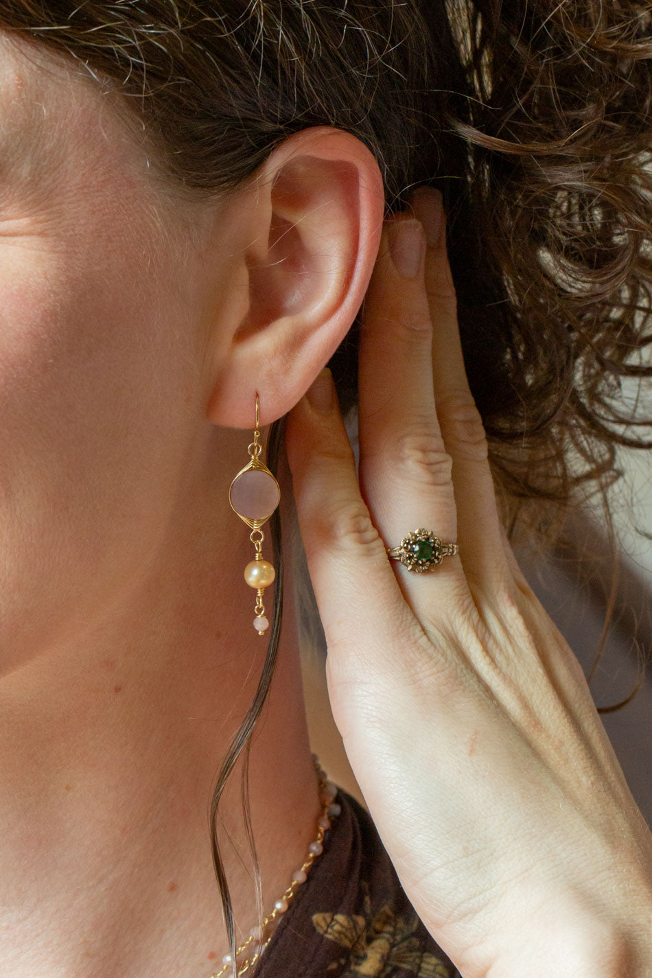 Bellini Pearl, Peach Moonstone Herringbone Earrings