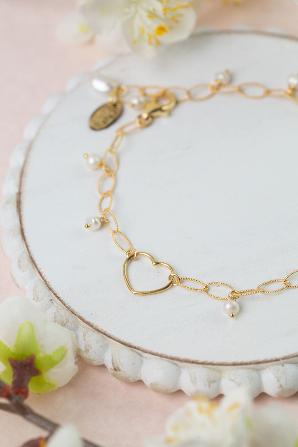 Bold Heart 8.5" Freshwater Pearl Simple Bracelet