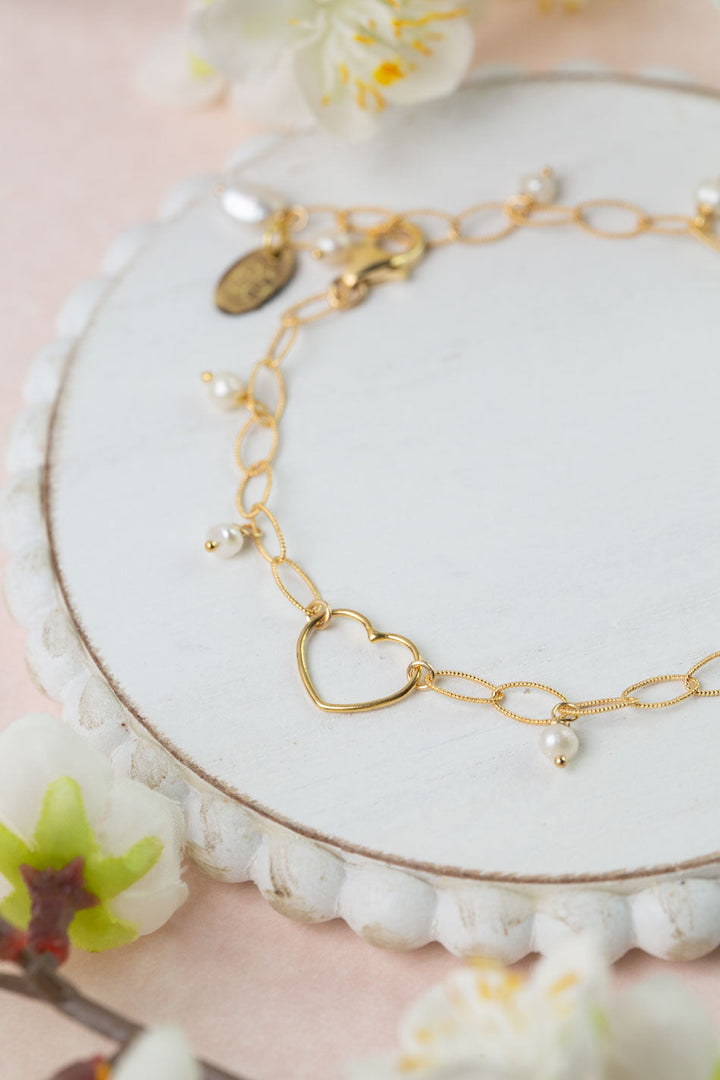 Bold Heart 8.5" Freshwater Pearl Simple Bracelet