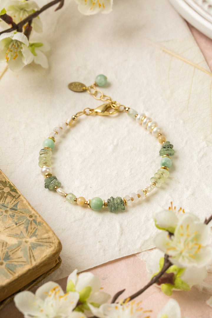 Contentment 7.5-8.5" Green Aventurine, Pearl, Prehnite Simple Bracelet