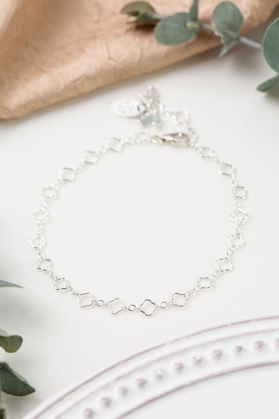 Dewdrop 8" Apatite Simple Bracelet