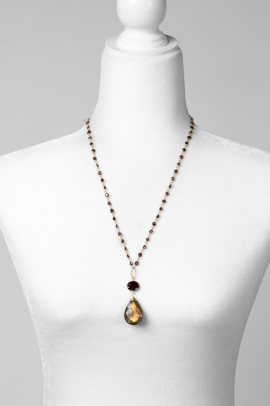 Holly 24.5-26.5" Labradorite Bezel With Garnet Statement Necklace