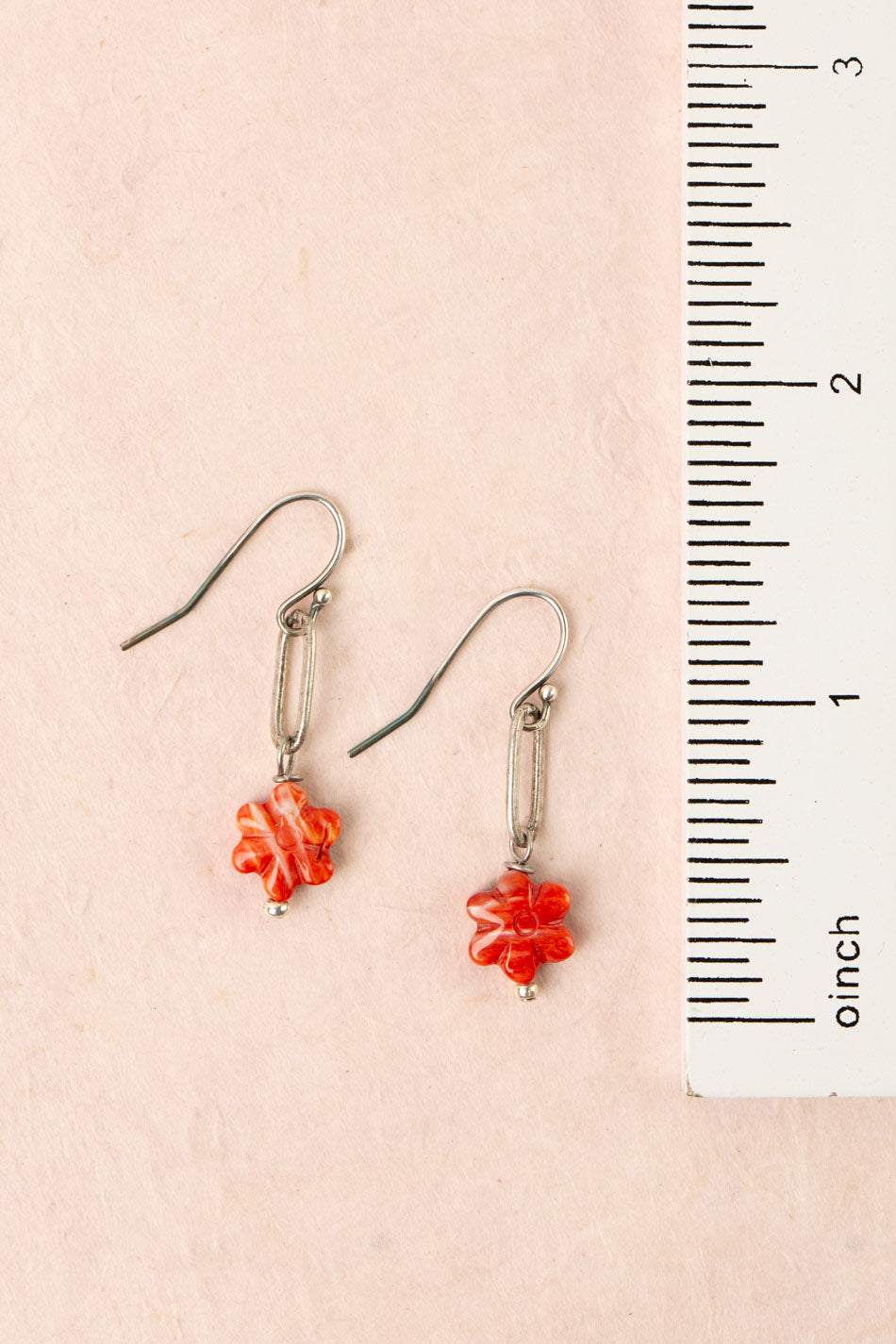 Leilani Spiny Oyster Flower Dangle Simple Earrings