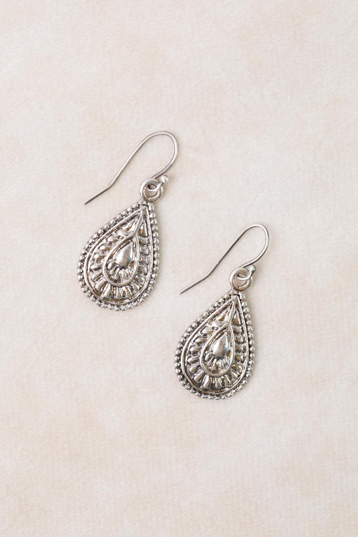 Mint Julep Antique Silver Teardrop Simple Earrings