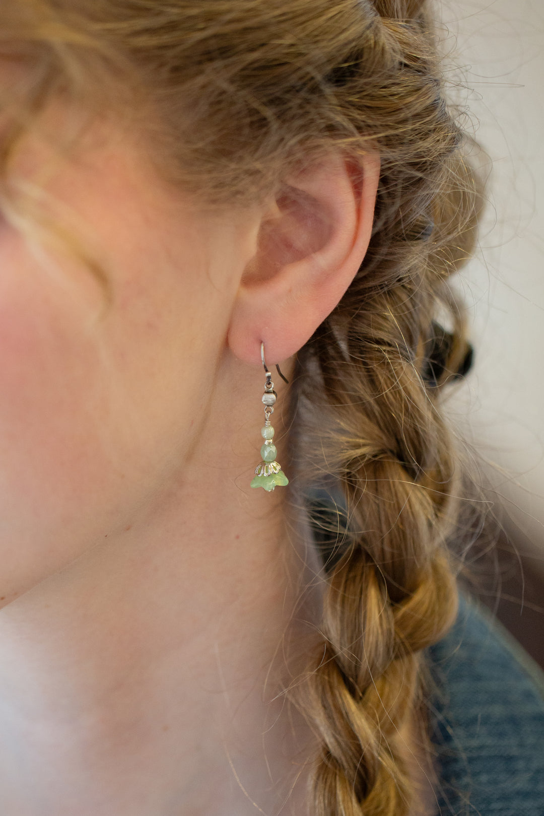 Mint Julep Czech Glass Flower Simple Earrings