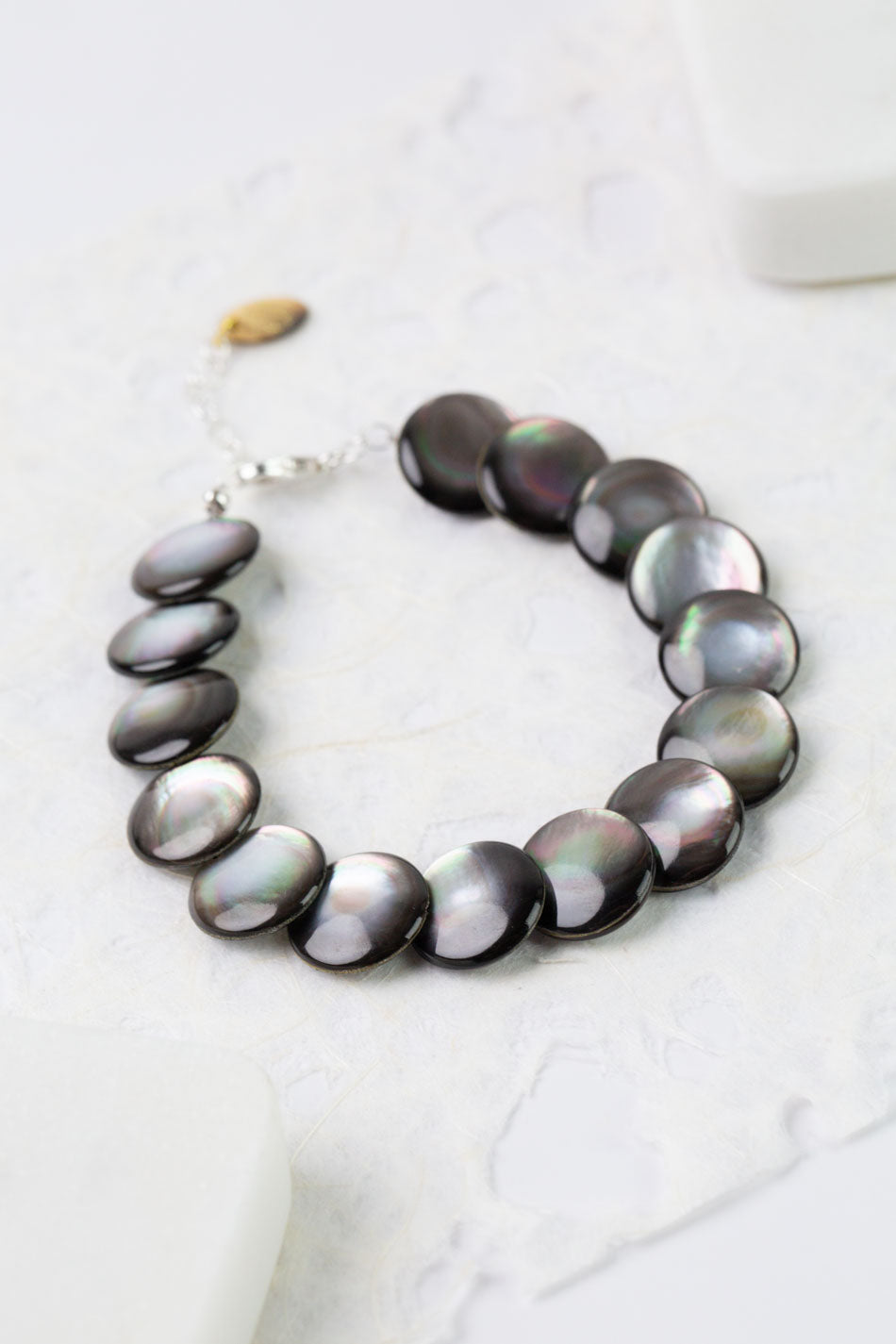 Nightfall 7.5-8.5" Black Lip Shell Circles Simple Bracelet