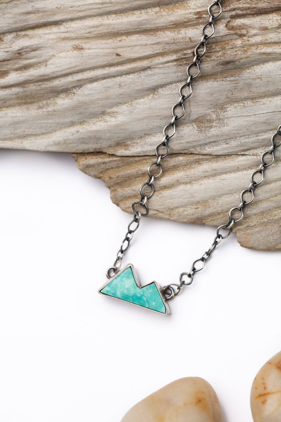 Native American 18" Mountains With Campitos Turquoise Simple Necklace