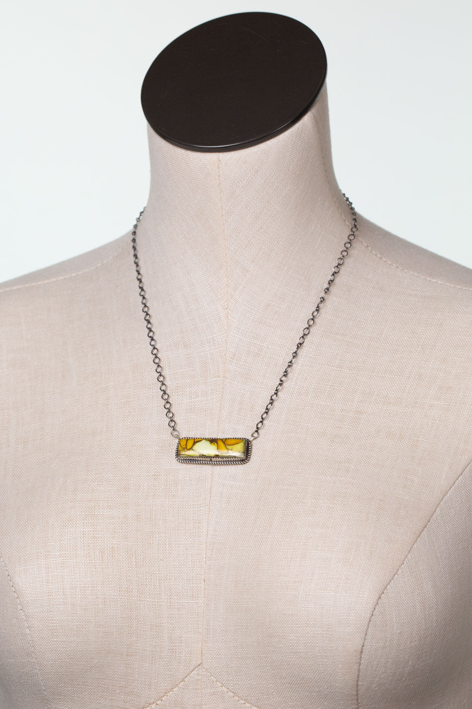 Native American 20" Honey Dahlia Simple Necklace