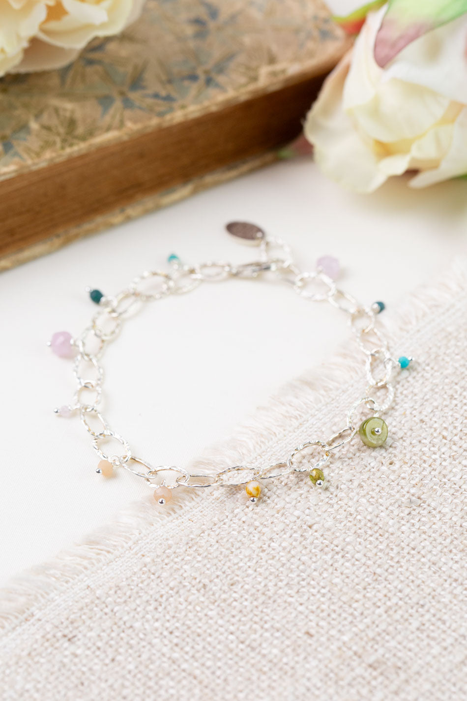 Primrose 8.5" Czech Glass Simple Bracelet
