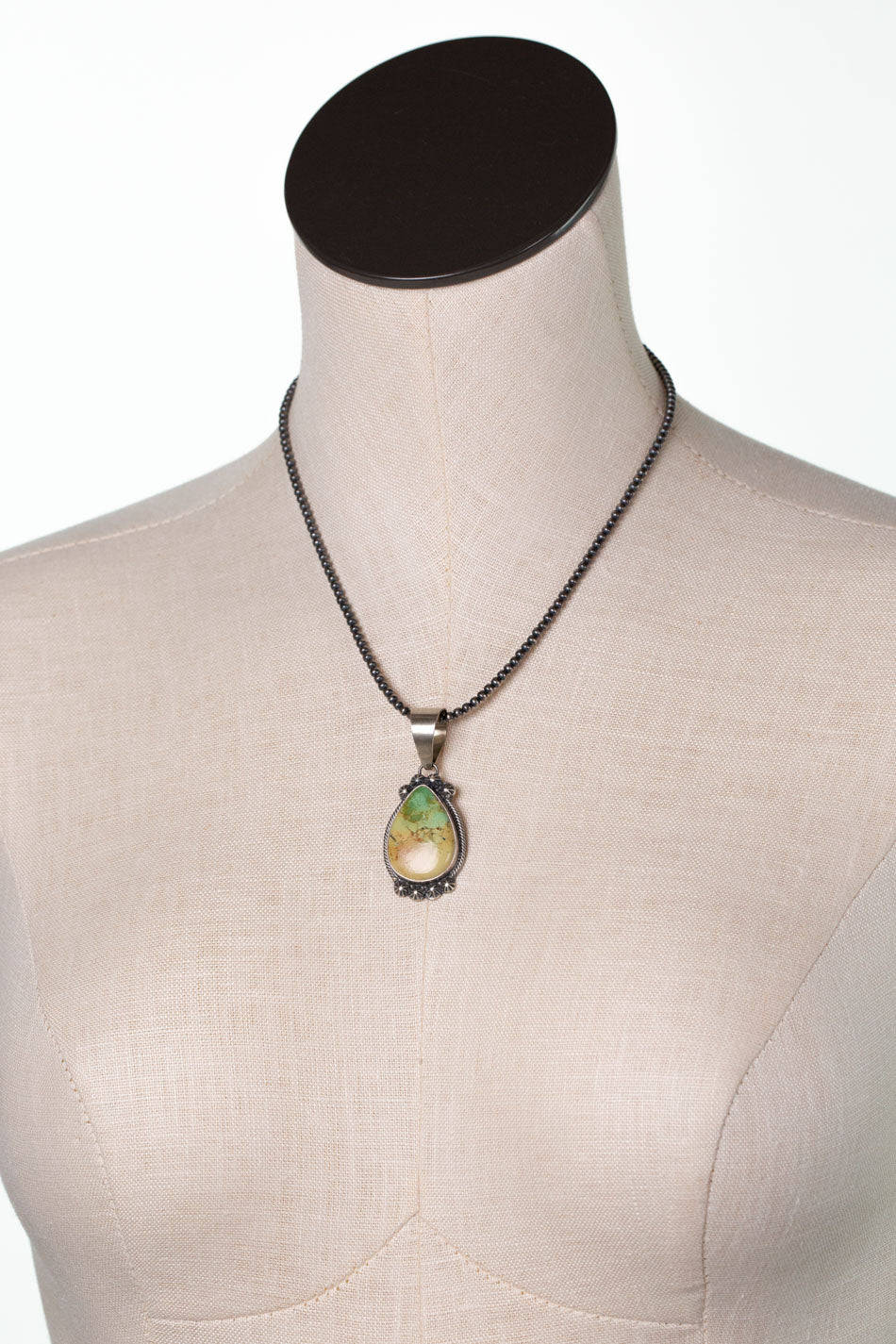Native American 22" Desert Pearls Simple Necklace