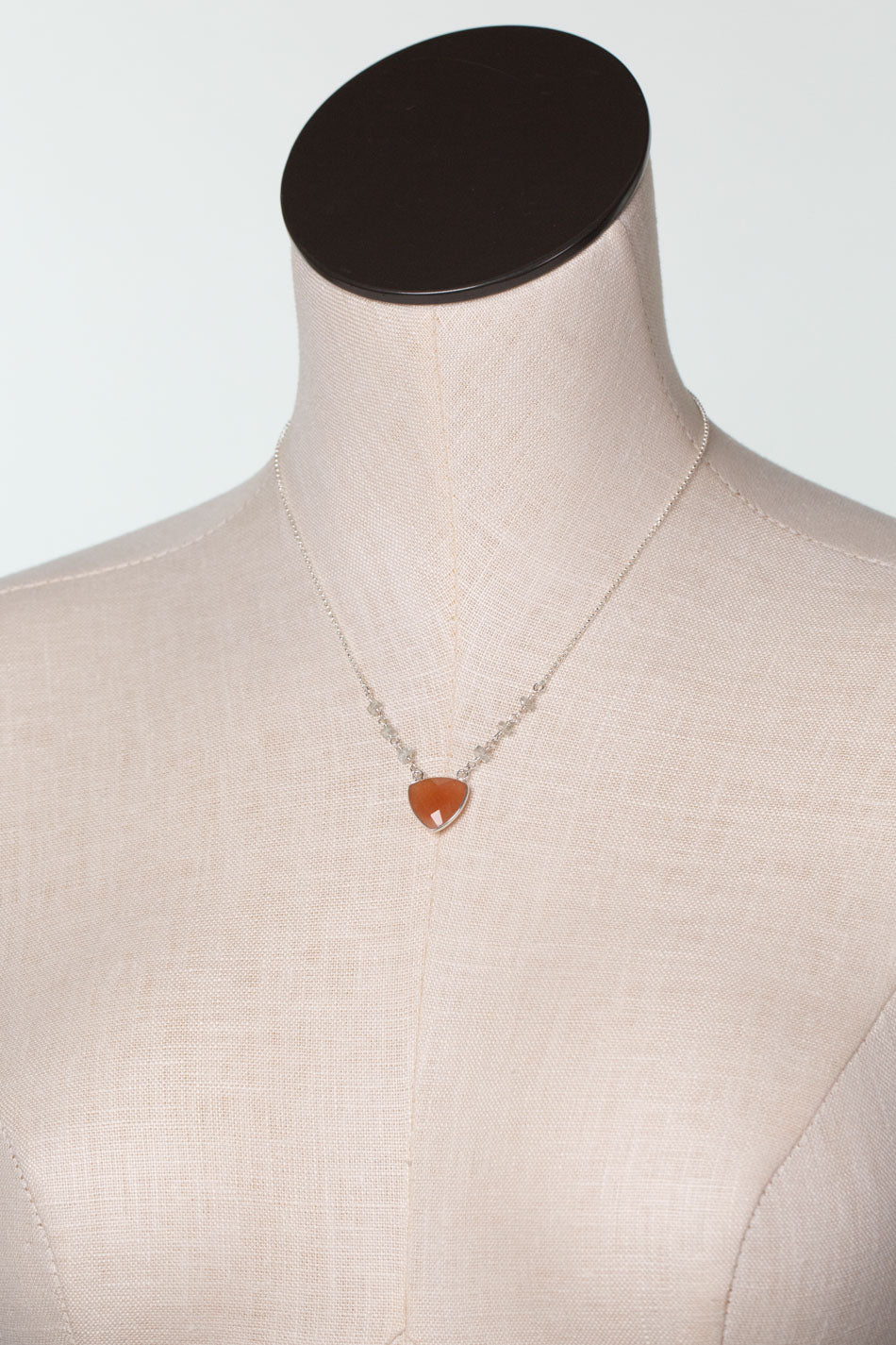 Calming Fleurs 16.25-18.25" Peach Moonstone, Green Amethyst Simple Necklace