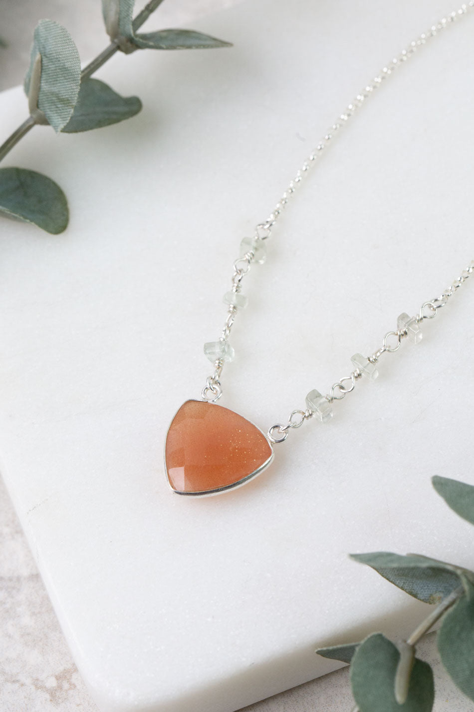 Calming Fleurs 16.25-18.25" Peach Moonstone, Green Amethyst Simple Necklace