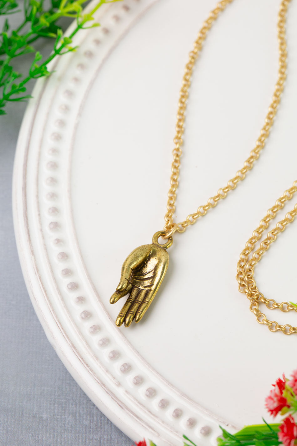 Prosperity 24.5-26.5" Antique Brass Hand Pendant Simple Necklace