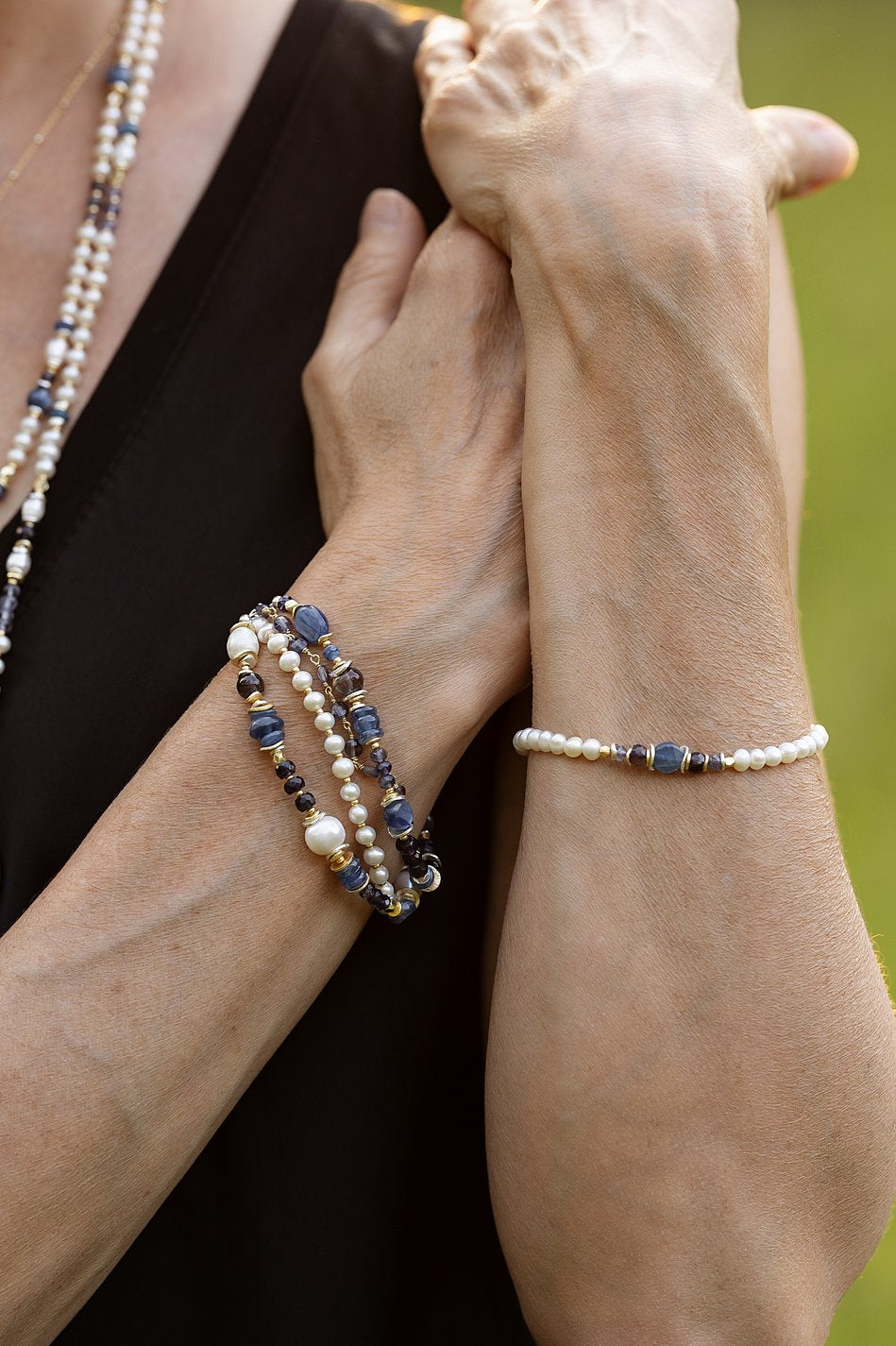 Seaside 7.5-8.5" Pearl, Kyanite, Iolite Single Strand Simple Bracelet