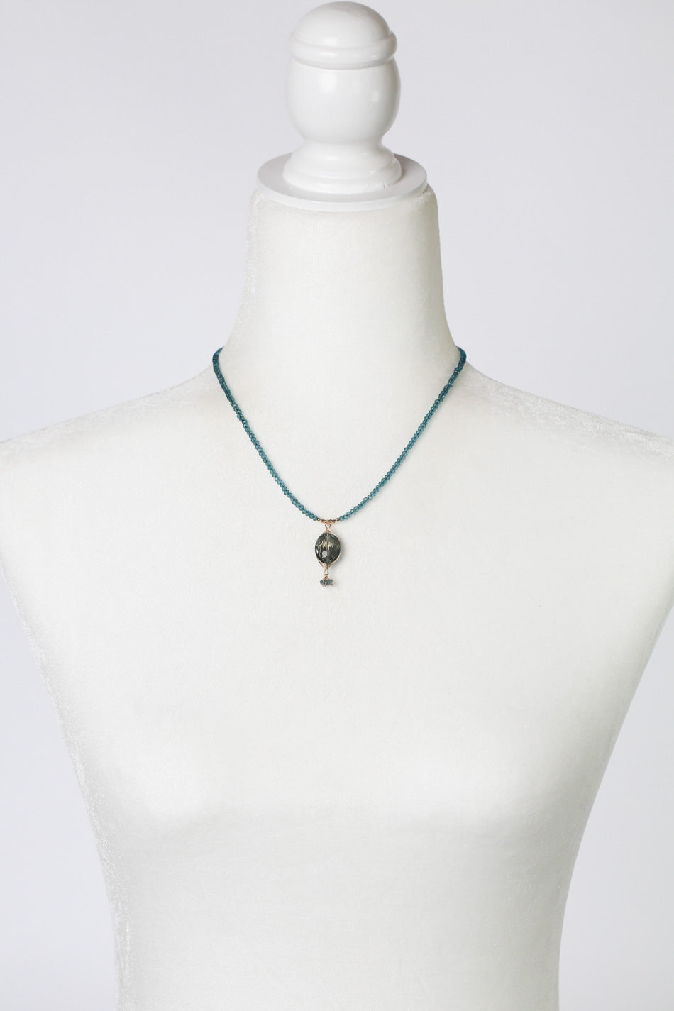 Starry Night 16-18" Blue Crystal Simple Necklace