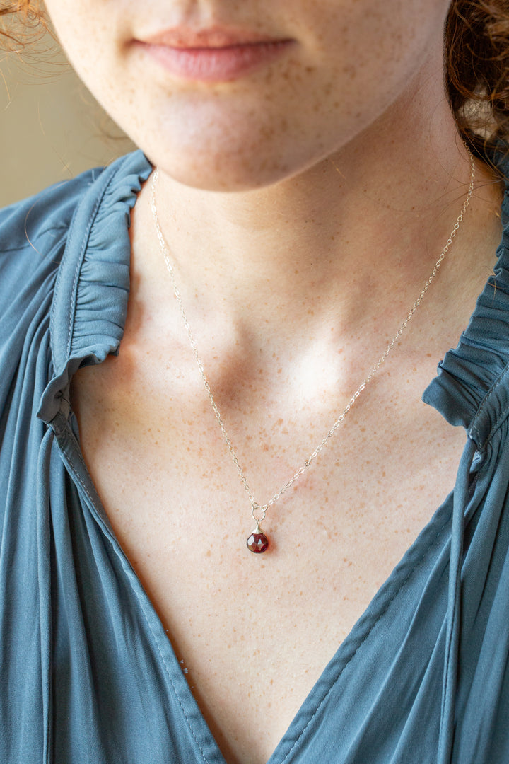 Birthstone 16-18" Jaruary Silver Garnet Solitaire Drop Simple Necklace