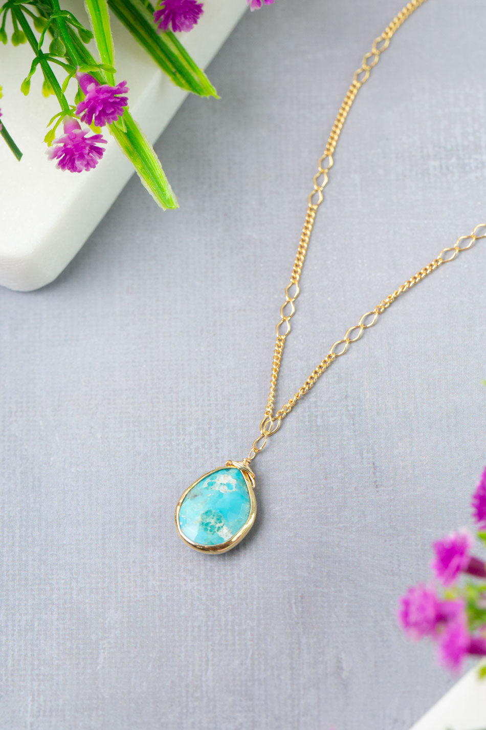 Treasure 16.5-18.5" Turquoise Simple Necklace