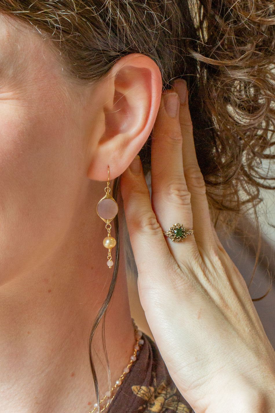 Bellini Pearl, Peach Moonstone Herringbone Earrings