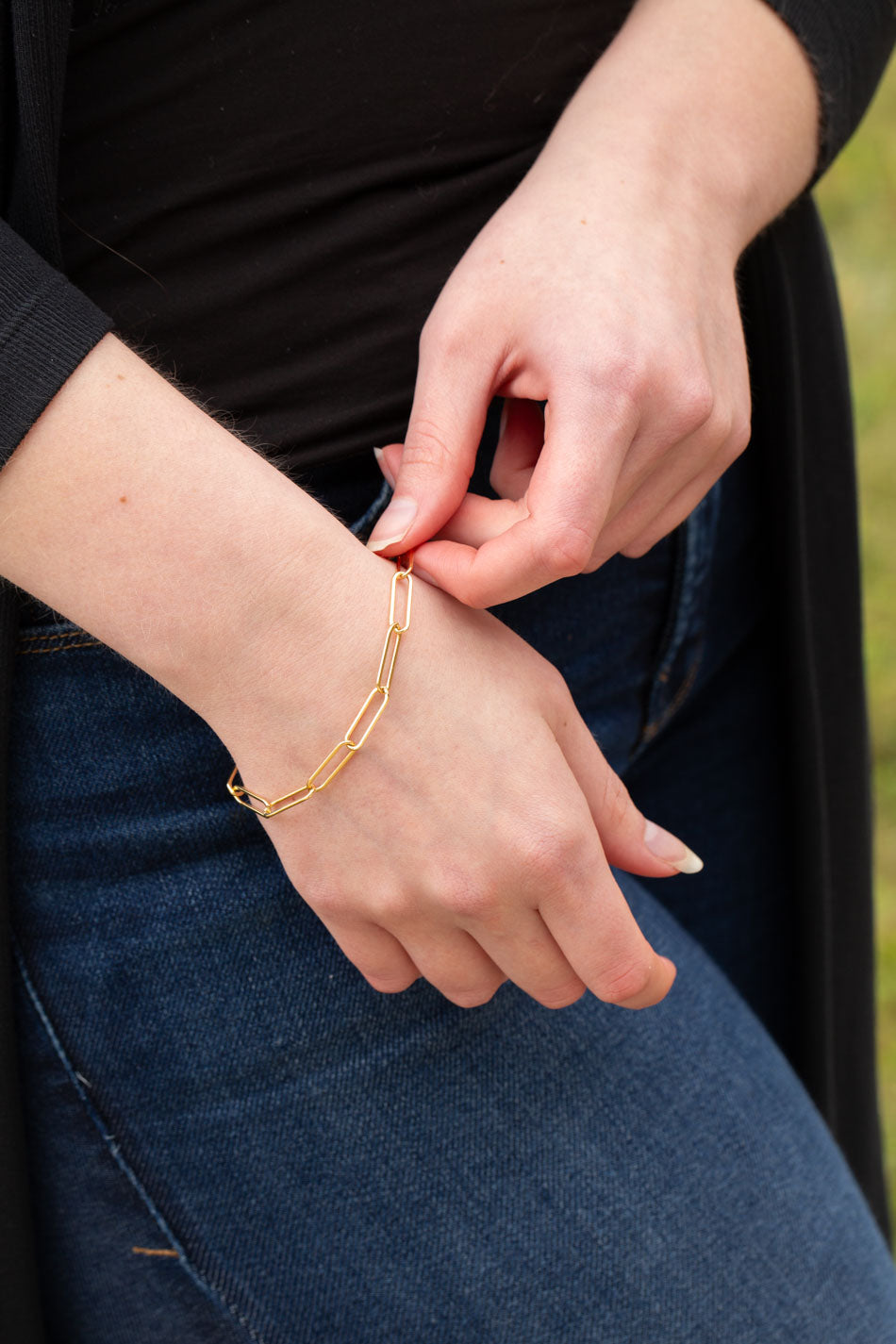 Simplicity 8" Gold Paperclip Simple Bracelet