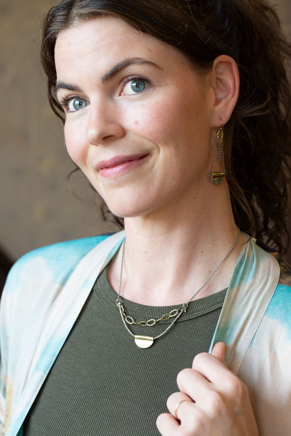 Remedy 15-17" Antique Brass Semicircle Pendant Simple Necklace