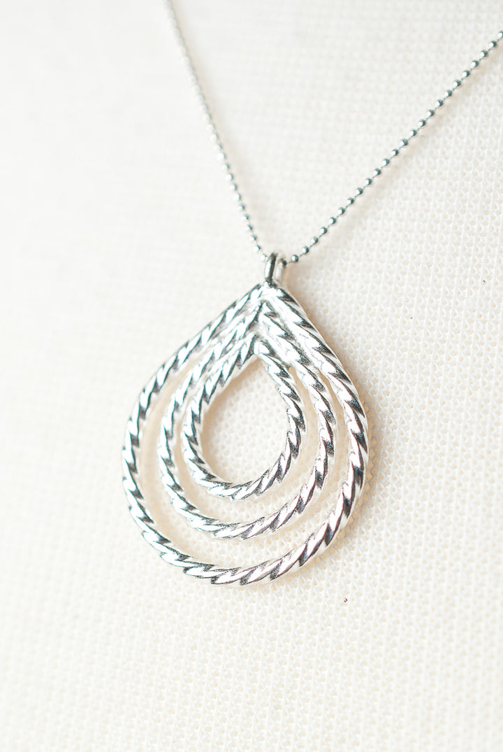 *Bloom 19.5-21.5" Silver Nesting Teardrop Pendant Necklace