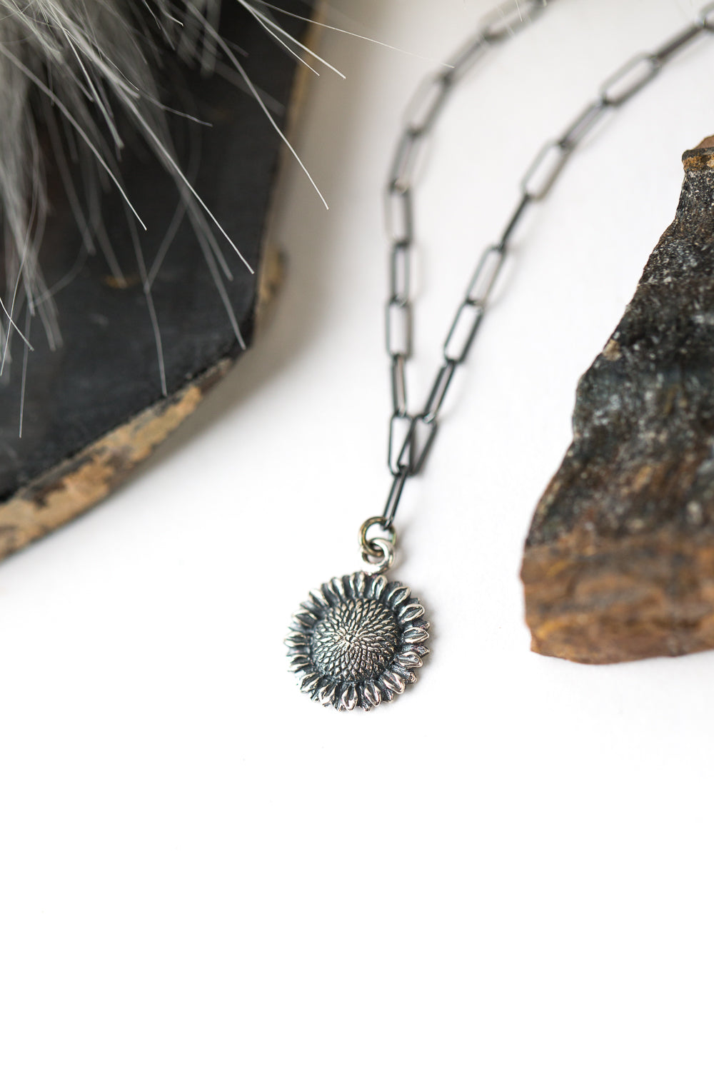 Moonlight Sunflower 16.5-18.5" Simple Necklace