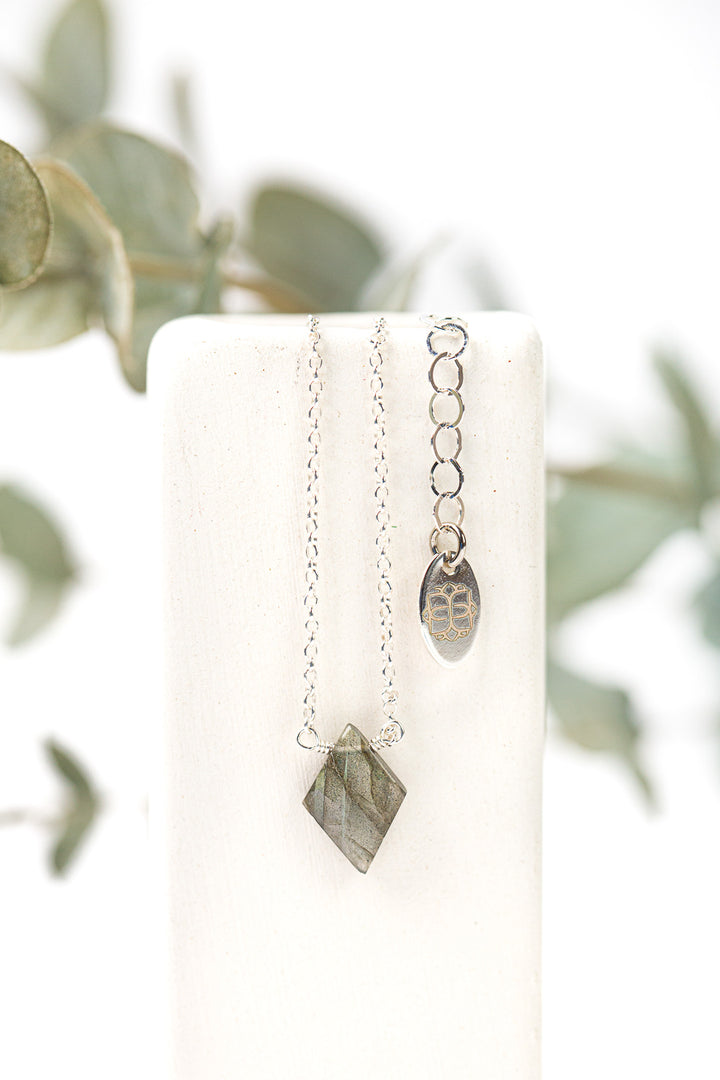 Prism 15-17" Labradorite Simple Necklace