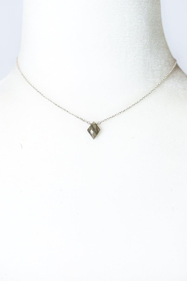 Prism 15-17" Labradorite Simple Necklace