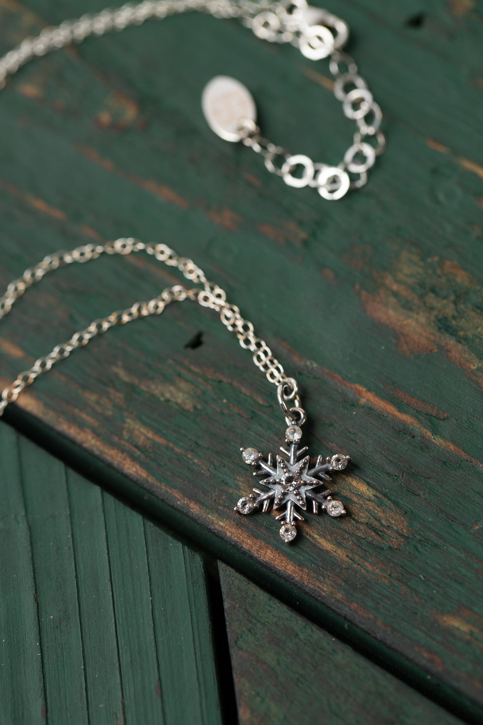Sentiment 16-18" Sterling Silver Snowflake Simple Necklace